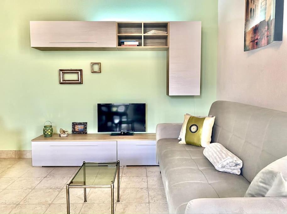 Zona Fiera A 10 Minuti Dal Centro Con Parcheggio Apartman Verona Kültér fotó
